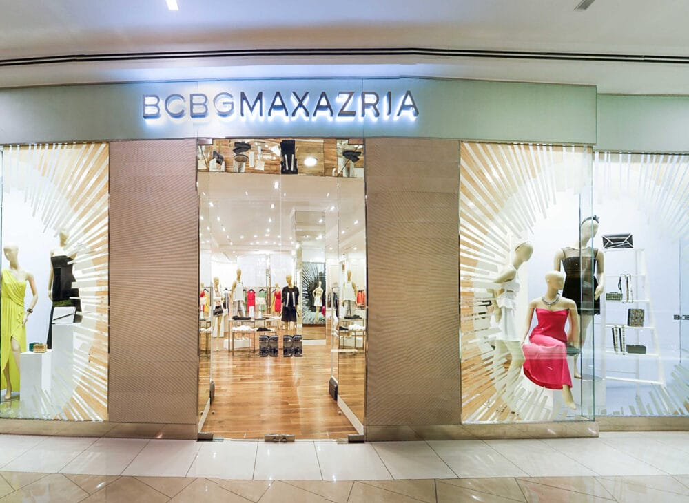 BCBGMAXAZRIA Akasya mağaza ön cephesi — Manifesto Design & Architecture