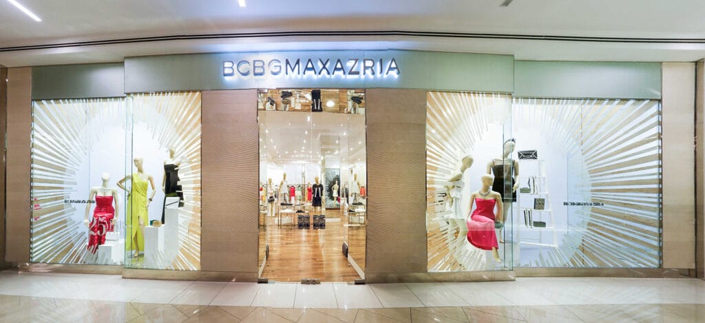 BCBGMAXAZRIA Akasya mağaza ön cephesi — Manifesto Design & Architecture