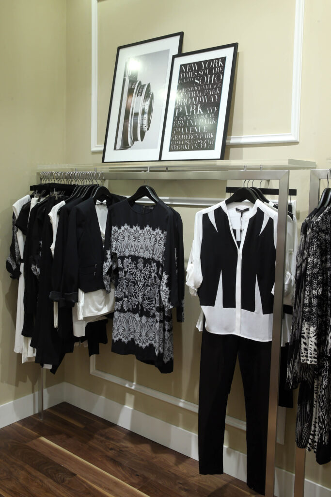 BCBGMAXAZRIA Next Level mağazası · Manifesto Design & Architecture