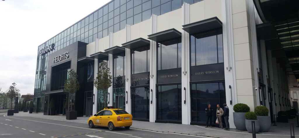 Harry Winston Emaar Square butiği · Manifesto Design & Architecture