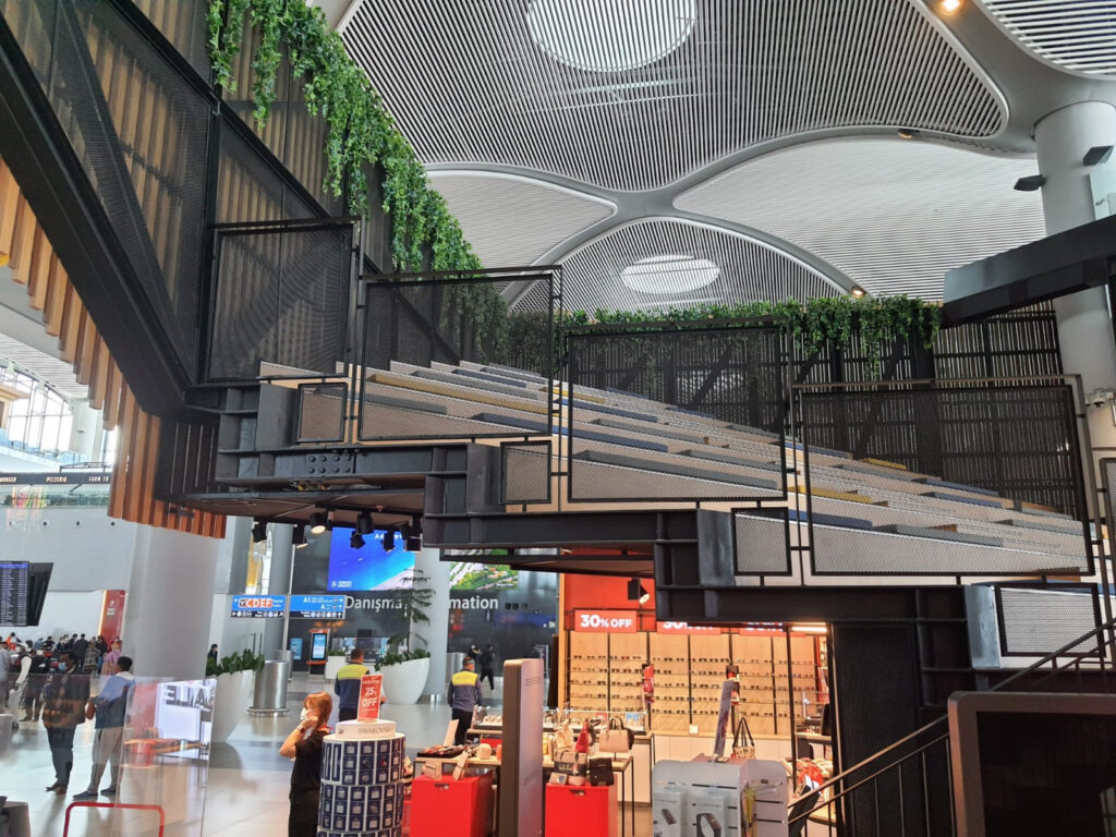 İstanbul Havalimanı perakende üniteleri — Unifree Duty Free · Manifesto Design & Architecture