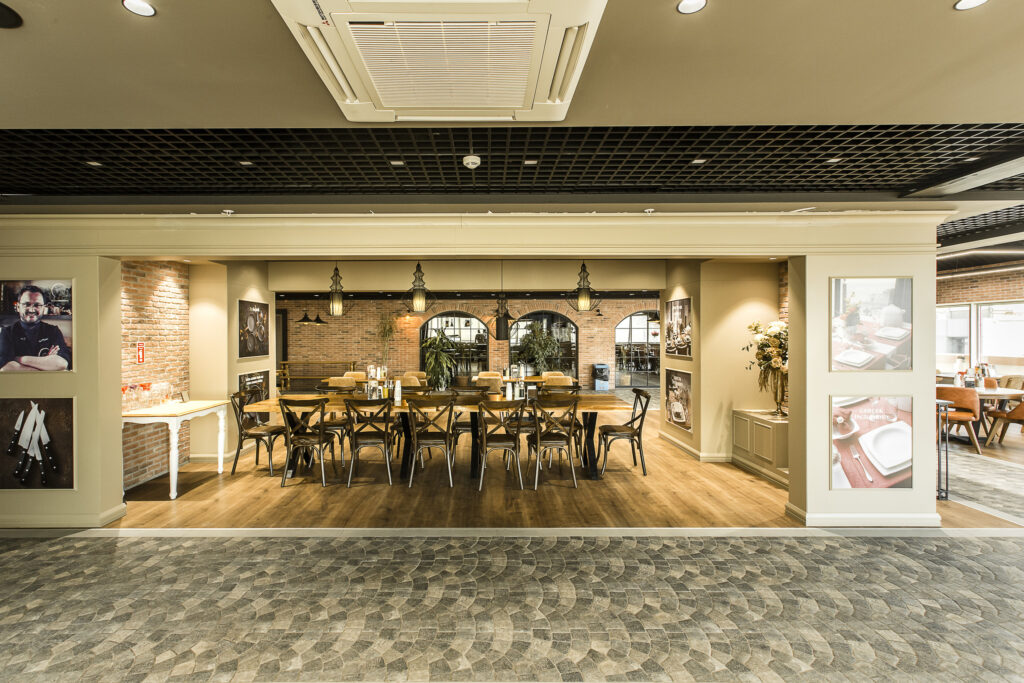 Karaca Grup merkez restoran ve yemekhane · Manifesto Design & Architecture