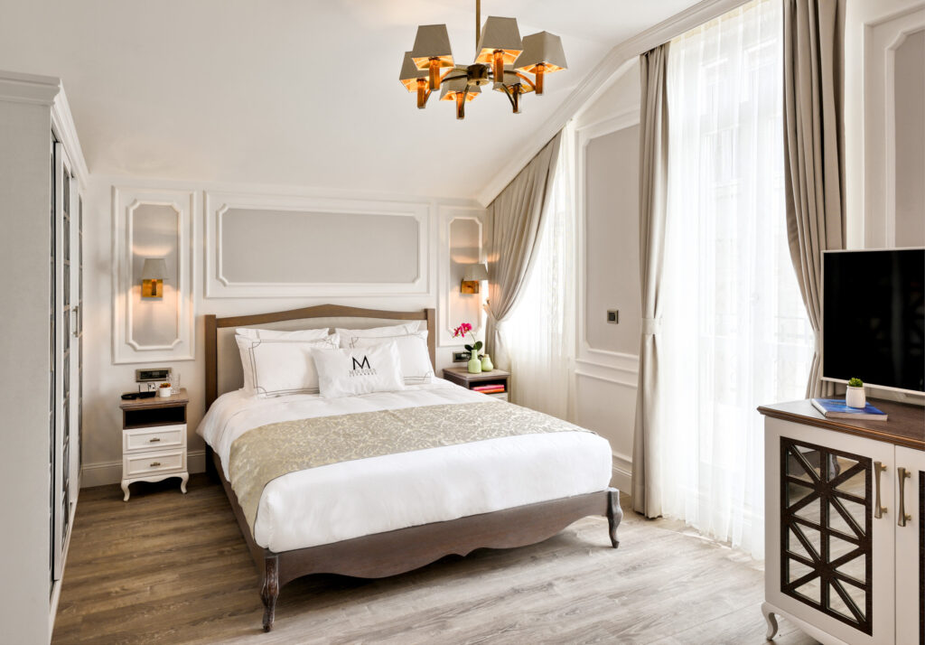 Hotel, residential and living