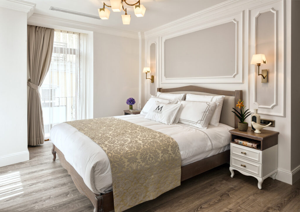 Mirrors Otel, Beyoğlu · Manifesto Design & Architecture
