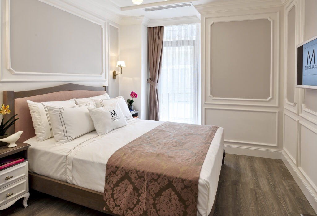 Mirrors Otel, Beyoğlu · Manifesto Design & Architecture