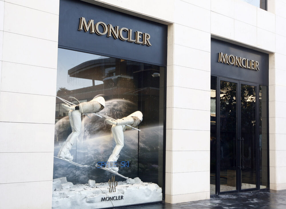Moncler İstinye Park mağaza ön cephesi — Manifesto Design & Architecture