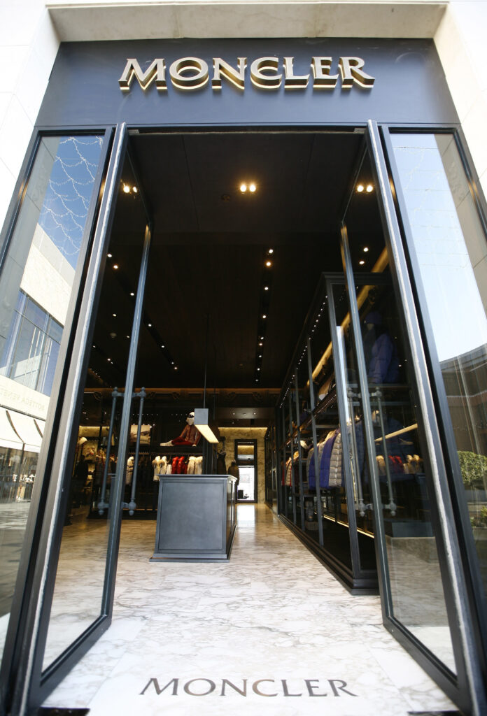 Moncler İstinye Park mağazası · Manifesto Design & Architecture