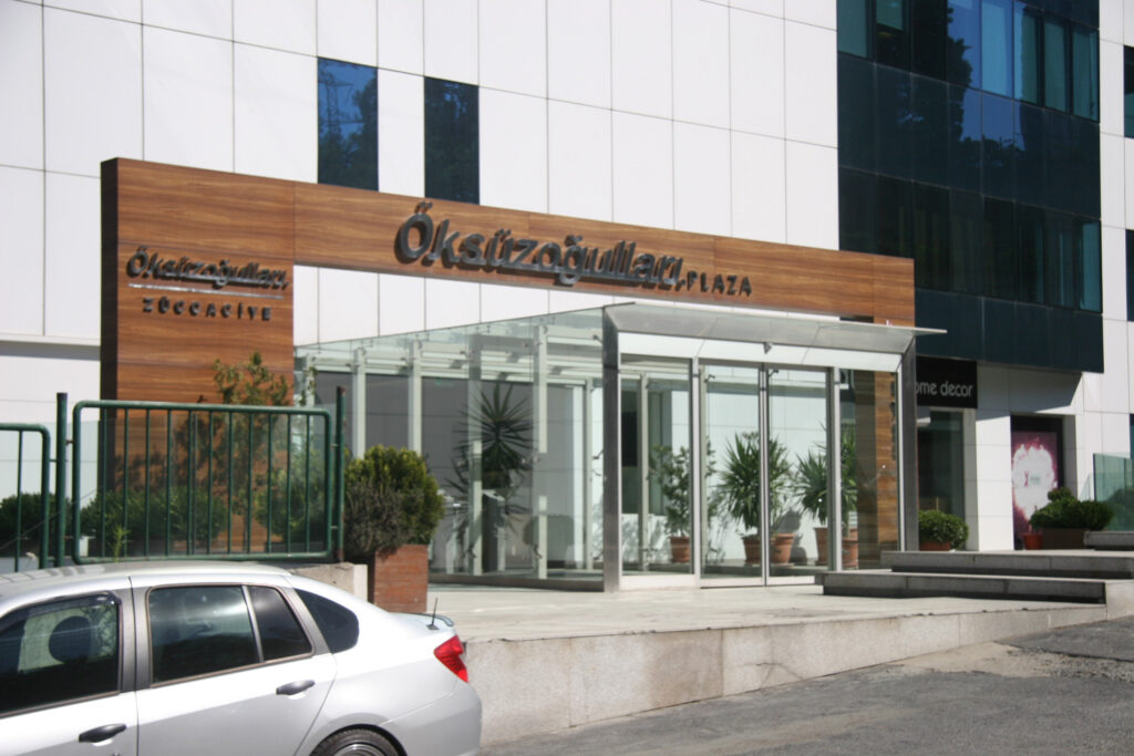 Öksüzoğlu Plaza, İstoç · Manifesto Design & Architecture