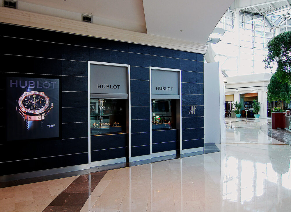 Hublot İstinye Park mağaza ön cephesi — Manifesto Design & Architecture