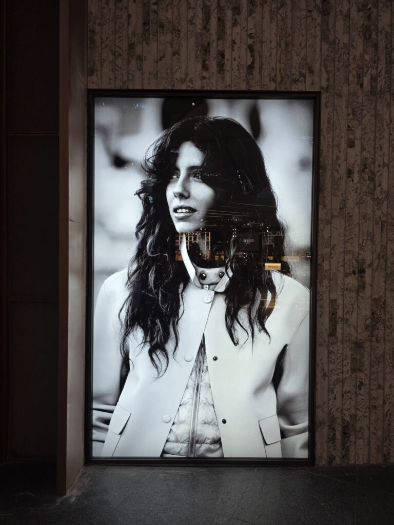 Moncler İstanbul Havalimanı mağazası (2026) · Manifesto Design & Architecture